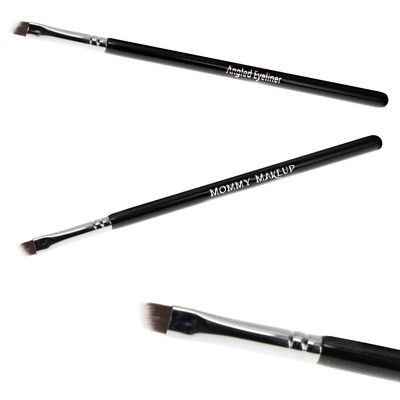 Angled Eyeliner Brush (1 Pc) Soft Premium Synthetic Vegan Bristles, Ultra Thin Slanted Fine Eye Liner Brush for Makeup Artist-Quality Results, Cruelty-Free by Mommy Makeup