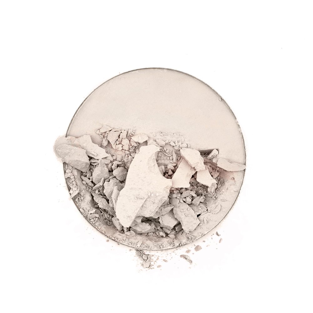 Pressed powder Natural Shimmer, pressed powder full cover foundation including mirror and puff applicator