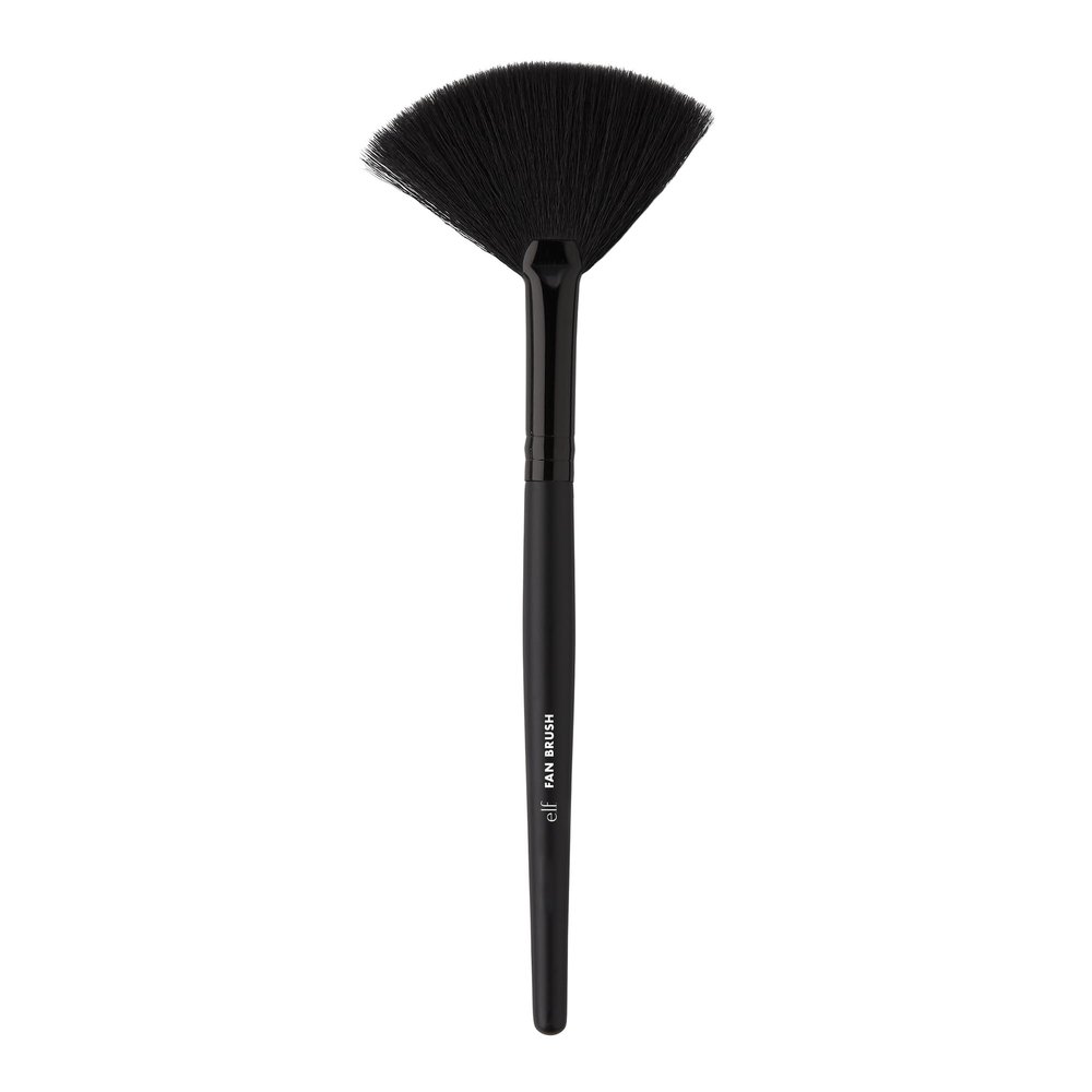 e.l.f. Fan Brush, Powder & Contour Makeup Brush, Unique Fan Shape Blends For A Flawless Finish, Soft & Absorbent, Vegan & Cruelty-Free