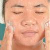 Neutrogena Oil-Free Acne Stress Control Power-Clear Scrub, 2% Salicylic Acid for Acne-Prone Skin, Exfoliating Daily Facial Scrub, 4.2 fl. oz view 4
