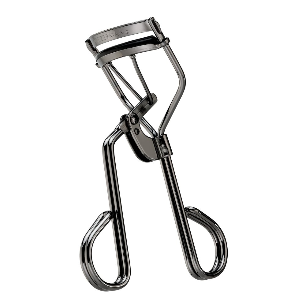 Tweezerman Pro Master Black Eyelash Curler - Designed for Almond-Shaped Eyes