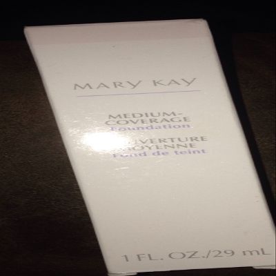 Mary Kay Medium Coverage Foundation Bronze 500