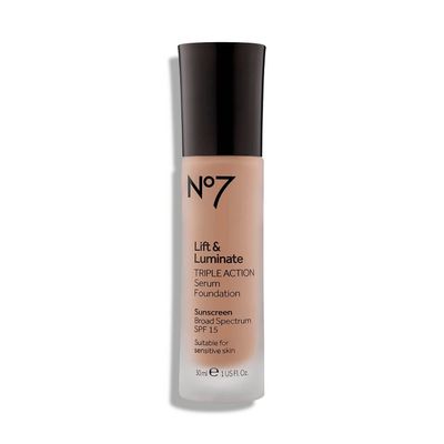 JoJo Siwa No7 Lift & Luminate TRIPLE ACTION Serum Foundation - Warm Beige