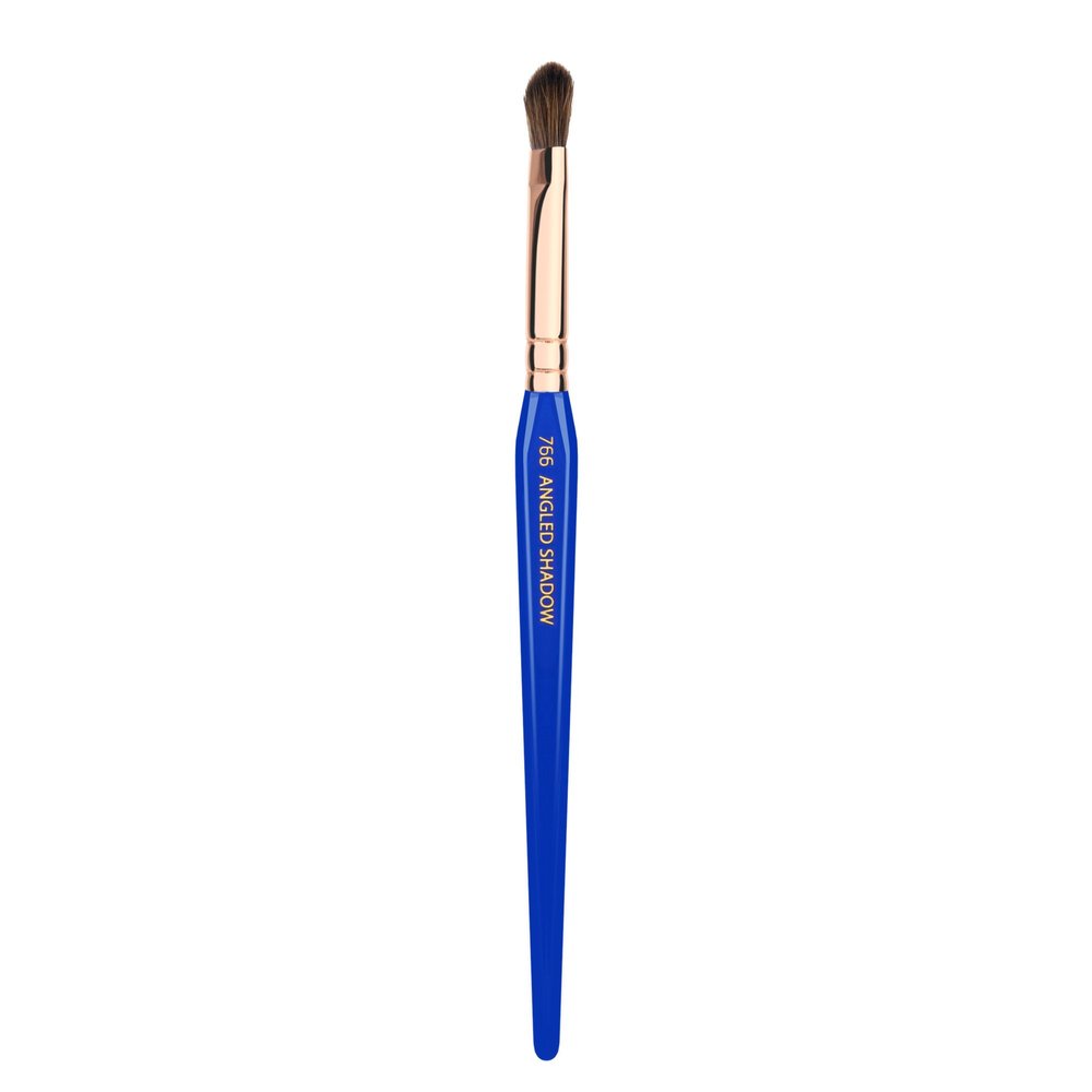 Bdellium Tools Professional Makeup Brush - Golden Triangle 766 Angled Shadow - With All Vegan and Soft Synthetic Fibers, For Applying Eyeshadow (Blue, 1pc)