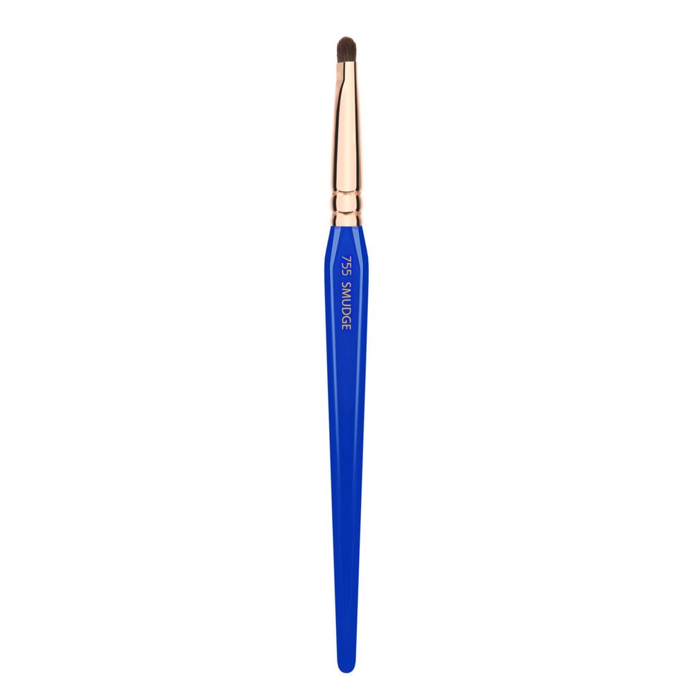 Bdellium Tools Professional Makeup Brush - Golden Triangle 755 Smudge - With All Vegan and Soft Synthetic Fibers, For Adding Depth and Dimension (Blue, 1pc)