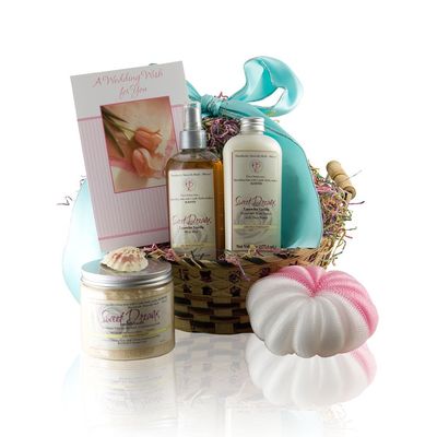 Castle Baths - Wedding Wishes Gift Basket with Handmade Natural Luxury Soothing Vanilla Lavender Aromatherapy Bath and Spa Products
