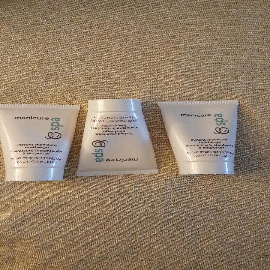 Beauticontrol Spa Instant Manicure On-The-Go (LOT OF 3 HAND SCRUB) 1.5oz Each.