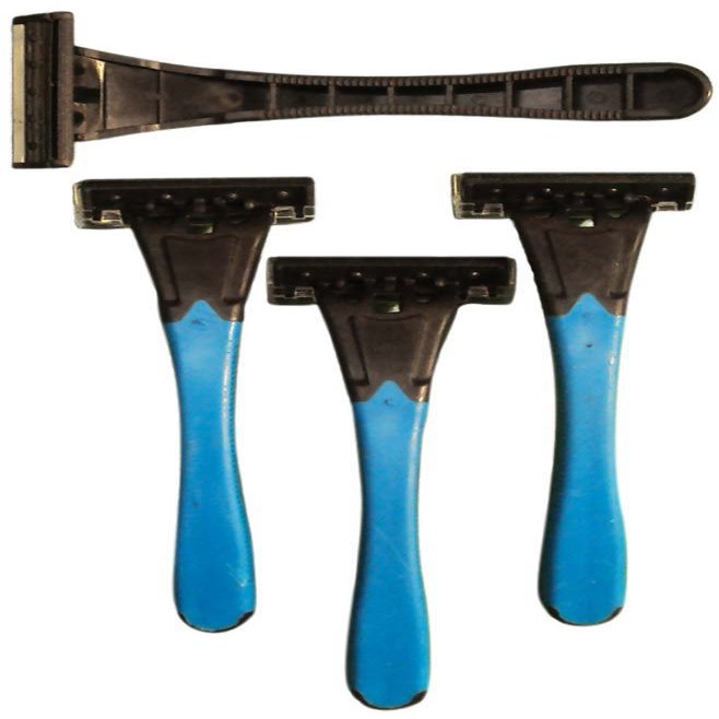 BLADE PRO (4 Pack) 4 Piece Disposable Razors | Triple Blades & Pivoting Heads | Superior Quality | Smooth, Comfortable Shave