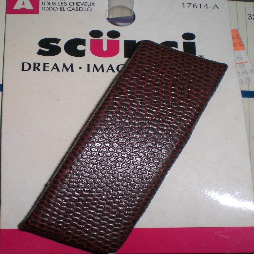TEXTURED LEATHER AC BARRETTE