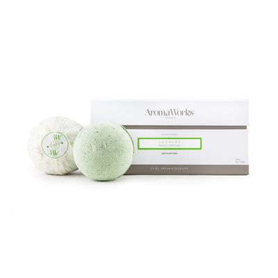 AromaWorks London Inspire Aromabomb Duo - Combat Mental Fatigue - Bath Bombs with A Warm Aroma - Key Ingredients of Black Pepper, Mandarin and Lime - Vegan - Paraben Free - 2 Pc