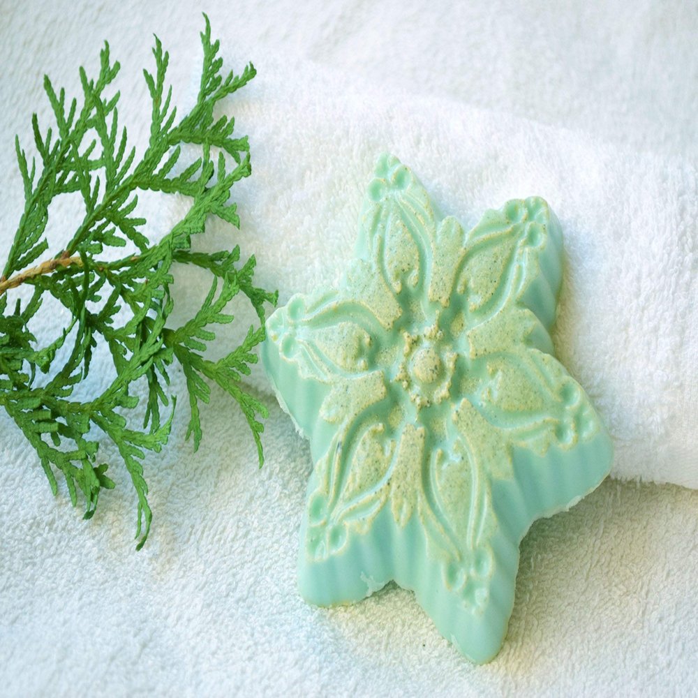 Christmas Soap Snowflake Holiday Stocking Stuffer Party Favors Winter Soaps Handmade White Clay Vegan Natural Gift Bath Beauty Bathroom Decor Gift for Her