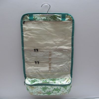 25" Women's Hanging Cosmetic Bag (FROG)