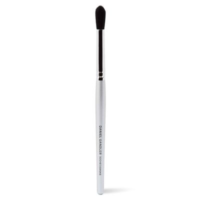 Daniel Sandler Socket and Smoke Brush for Blending Eyeshadow with Precision  Soft Synthetic Eye Makeup Brush for Crease, Liner, and Smokey Eye Looks  Cruelty-Free, 14cm