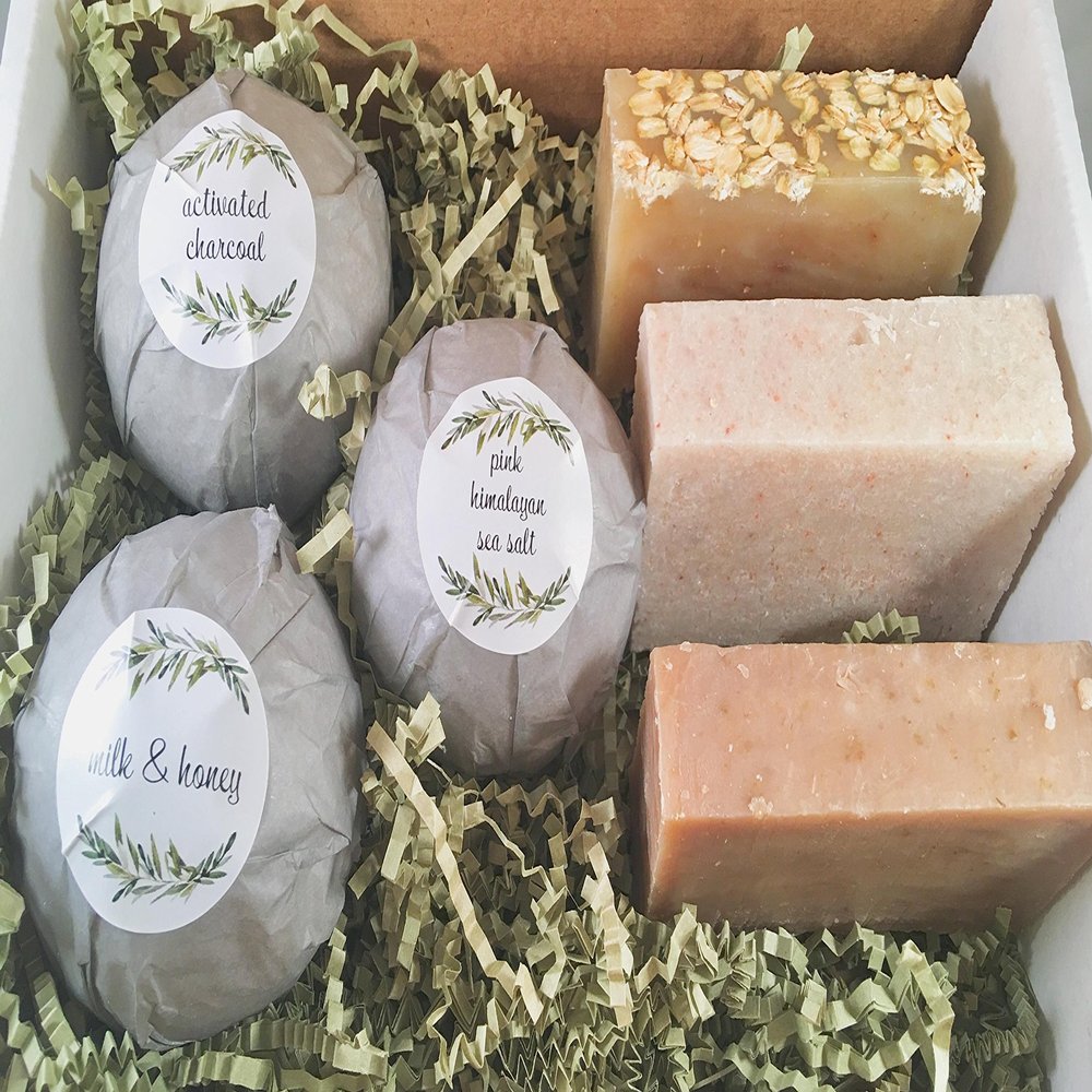BATH BOMBS GIFT SET!!(VARIETY) PLUS ALL NATURAL SOAP BARS 3 XL BATH FIZZIES, 3 LARGE SOAP BARS FOR WOMEN MEN KIDS!!