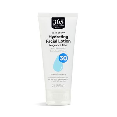 365 by Whole Foods Market, Hydrating Facial Sunscreen Lotion, SPF 30, Mineral Formula, Water Resistant, Fragrance Free, 2 Fl Oz