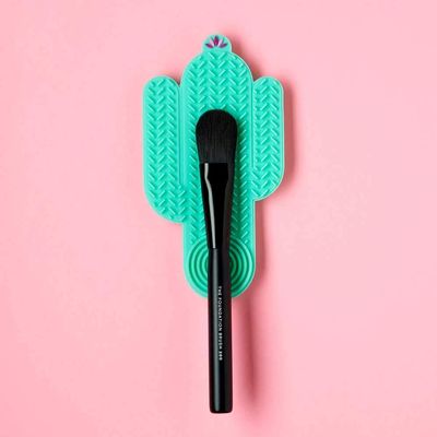 3INA Cactus Cleanser - Makeup Brush Cleaner Pad - Easy Brush Wash - Flexible Silicone Make Up Remover Mat with Ridges to Strip Away Residue - 1 pc