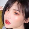 18 Colors Beauty Eyeshadow Palette, Charming Pigmented Smooth Eye Makeup Powder view 2
