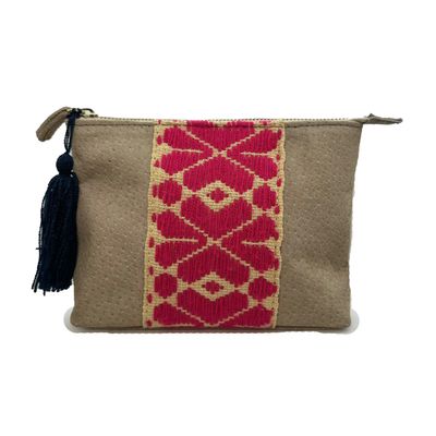 Makeup bag "Cecilia", made by Jhue Artesanal, artisan makeup bag made in Mexico, Brown makeup bag, Hand embroidery, Embroidered makeup bag, Mexican embroidery, Handmade, Bag for cosmetics.