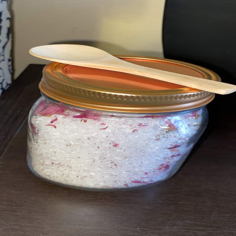 Hand and Foot Soak With Dried Rose