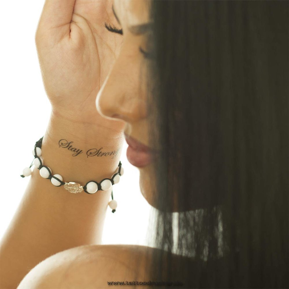 10 x Stay Strong Tattoo - Lettering in Black - Temporary Skin Tattoo (10)