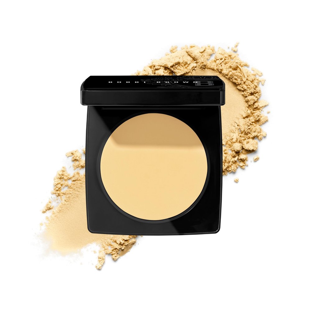 Bobbi Brown Sheer Finish Pressed Powder | Oil-Absorbing, Mattifying Setting Powder for All-Day Shine Control | Includes Puff, 0.32 Ounce, Pale Yellow