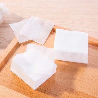 AKOAK 450 Pcs Ultra Thin Makeup Cotton Lint-Free Makeup Remover Cotton Square Cleansing Cotton Pad Nail Wipes Facial Eye Makeup Wipes Clean and Care for Facial Makeup Remover Skin