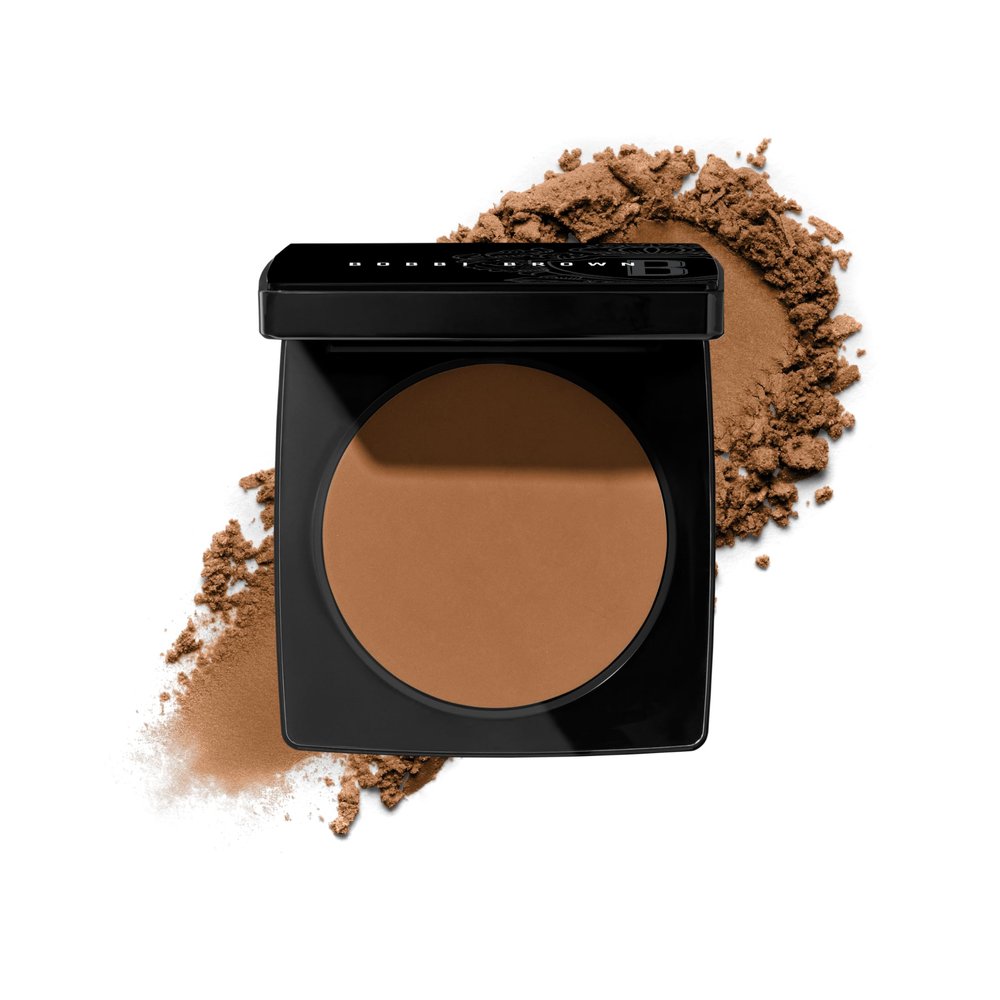 Bobbi Brown Sheer Finish Pressed Powder | Oil-Absorbing, Mattifying Setting Powder for All-Day Shine Control | Includes Puff, 0.32 Ounce, Basic Brown