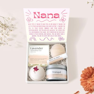 Dear Ava Spa Gifts for Women - Organic Self Care luxury Anti Stress Relaxing Bath and Body Kit Set Basket Box for Her with Heartfelt Card - Memorial Gift for Nana