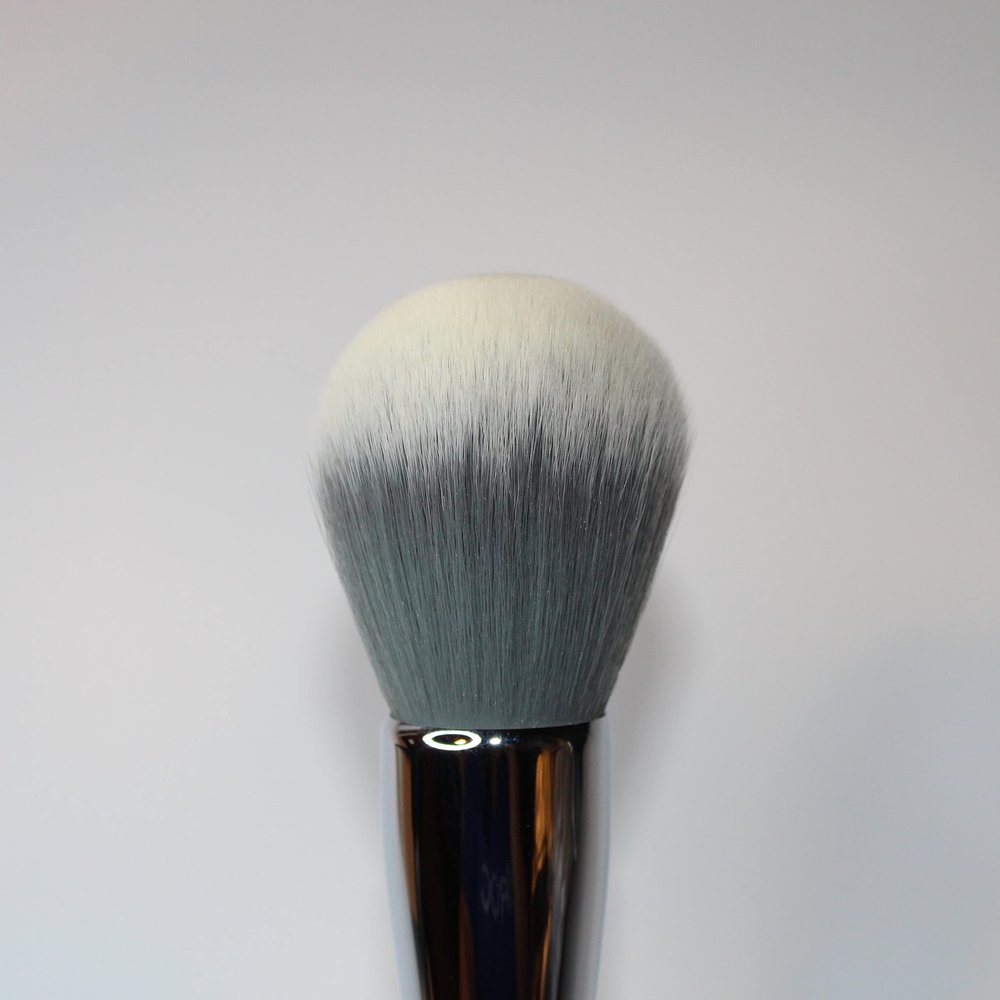 15 T W E N T Y Beauty Powder Brush (P01)