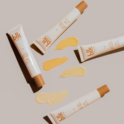 BLK Universal 2.0: Illuminating Skin Tint Shield (Chesnut)