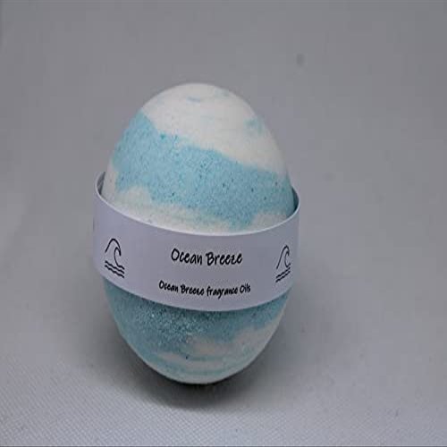 Ocean Breeze Bath Bomb - HUGE bath bomb provides over 10 MINUTES in the bath tub of bubbles and refreshment! Only uses VEGAN products!