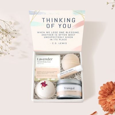 Dear Ava Spa Gifts for Women - Organic Self Care luxury Anti Stress Relaxing Bath and Body Kit Set Basket Box for Her with Heartfelt Card - Thinking of You Motivational Gift for Girls
