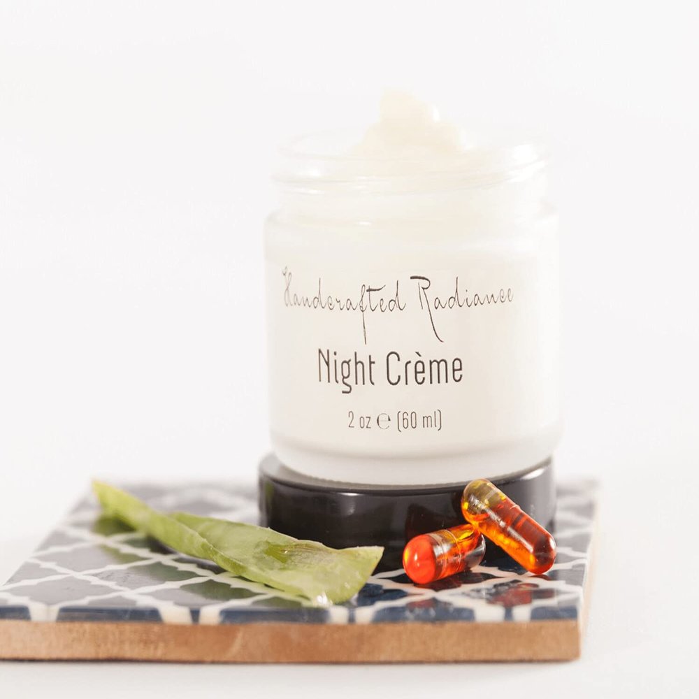 K6 Skin Care HANDCRAFTED RADIANCE Night Crme with Lavender Hydrosol, Aloe Vera Gel, Coconut Oil, Jojoba Oil, Beeswax, 3percent Retinol Vitamin A- Repair skin during sleep 2oz