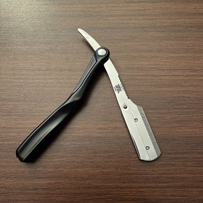 Black and Silver Lightweight Shaving Tool Cool Bone Style Straight Edge Razor