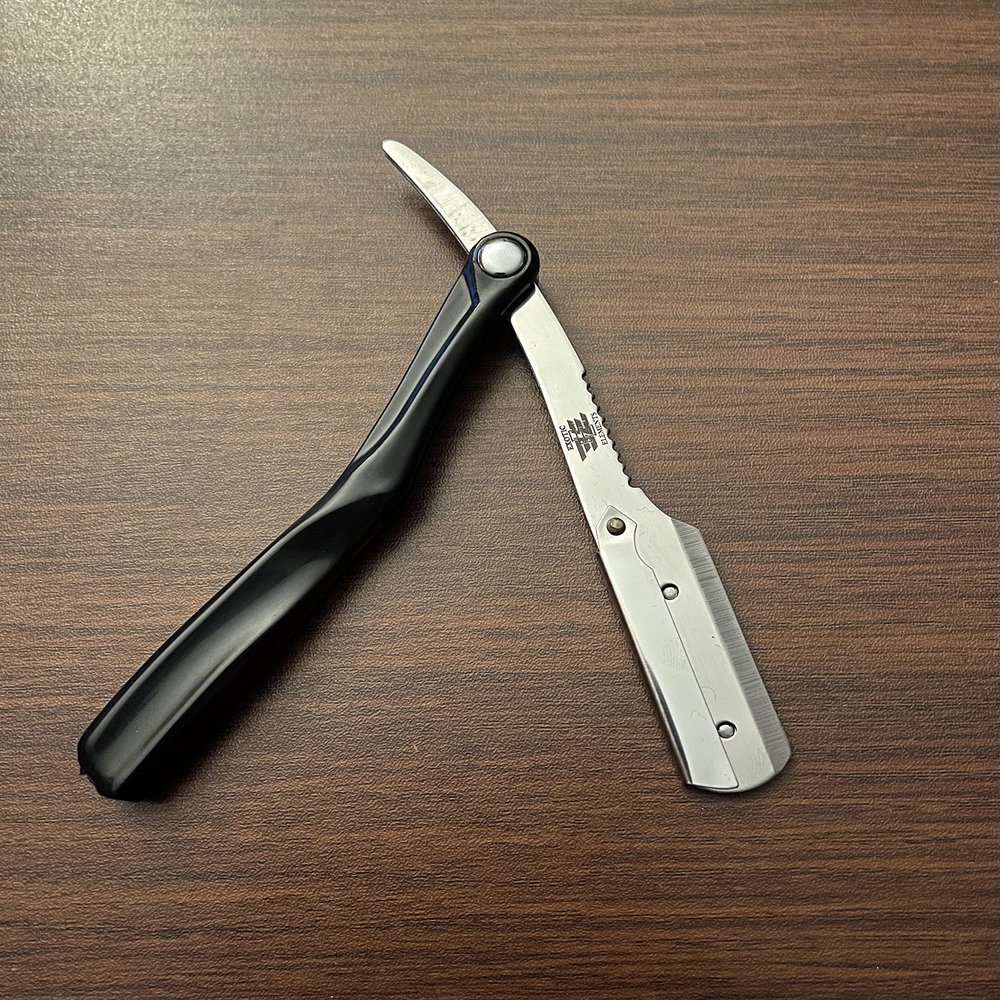 Black and Silver Lightweight Shaving Tool Cool Bone Style Straight Edge Razor