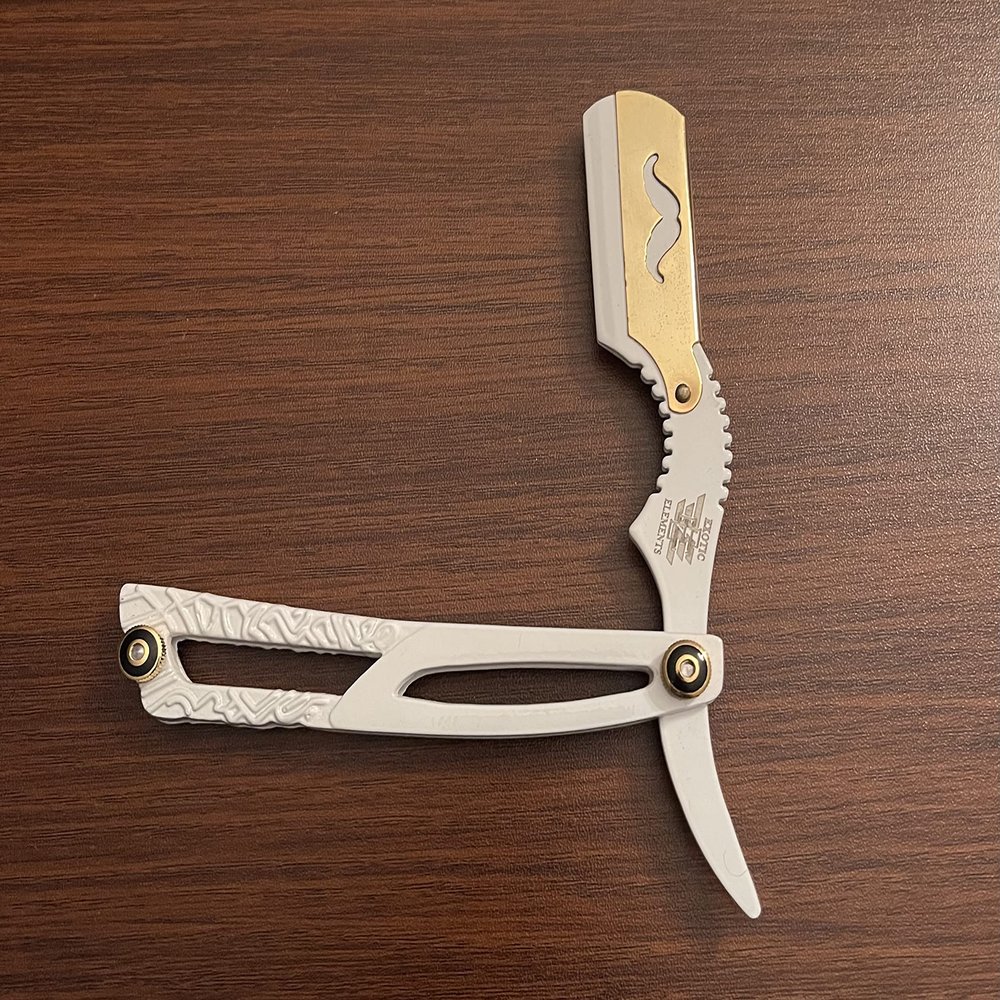 Cut-Throat Barber Folding Straight Edge Razor Excellent Quality Heavy Duty Razor Knife White and Gold