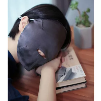 100% Silk Sleep Mask Modern Full Face Sleep Mask Soft Comfortable A Good Nights Sleep Eye Mask with Adjustable Strap (Beige)