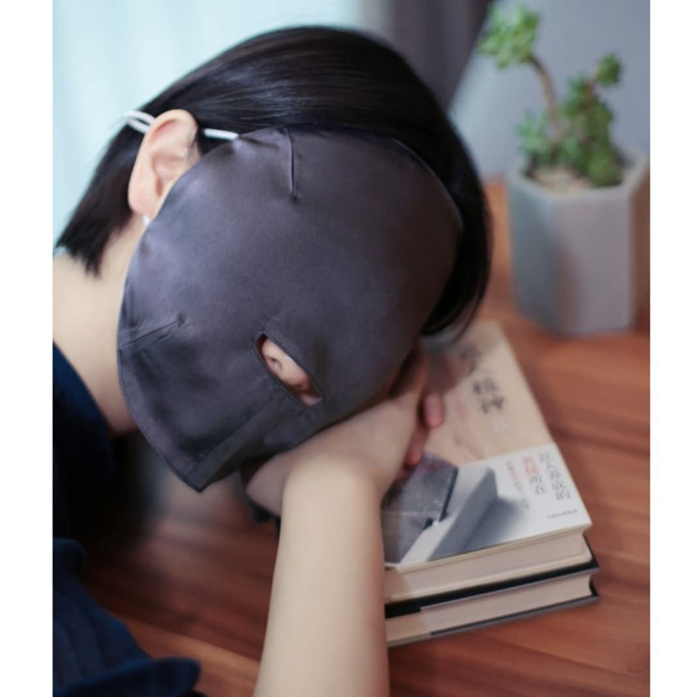 100% Silk Sleep Mask Modern Full Face Sleep Mask Soft Comfortable A Good Nights Sleep Eye Mask with Adjustable Strap (Beige)