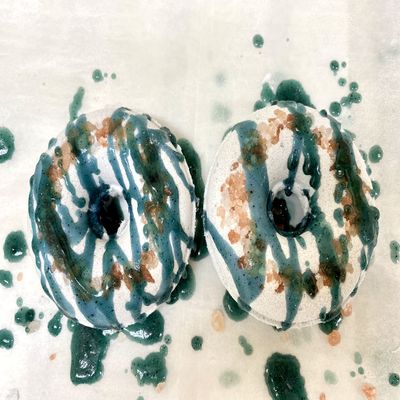 Ocean Breeze Donut Bath Bomb, organic and natural ingredients bath bomb, children safe bath bomb, relaxing bath bomb, natural handmade bath bomb, non-toxic donut bath bomb, Goat milk donut bath bomb