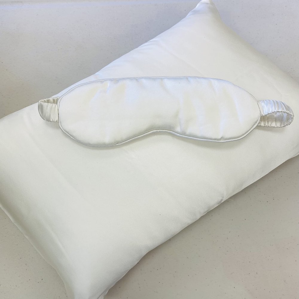 100% Silk Mulberry Sleep Mask for A Full Night's Sleep | Comfortable & Super Soft Eye Mask, Great for Travel, and Gifting