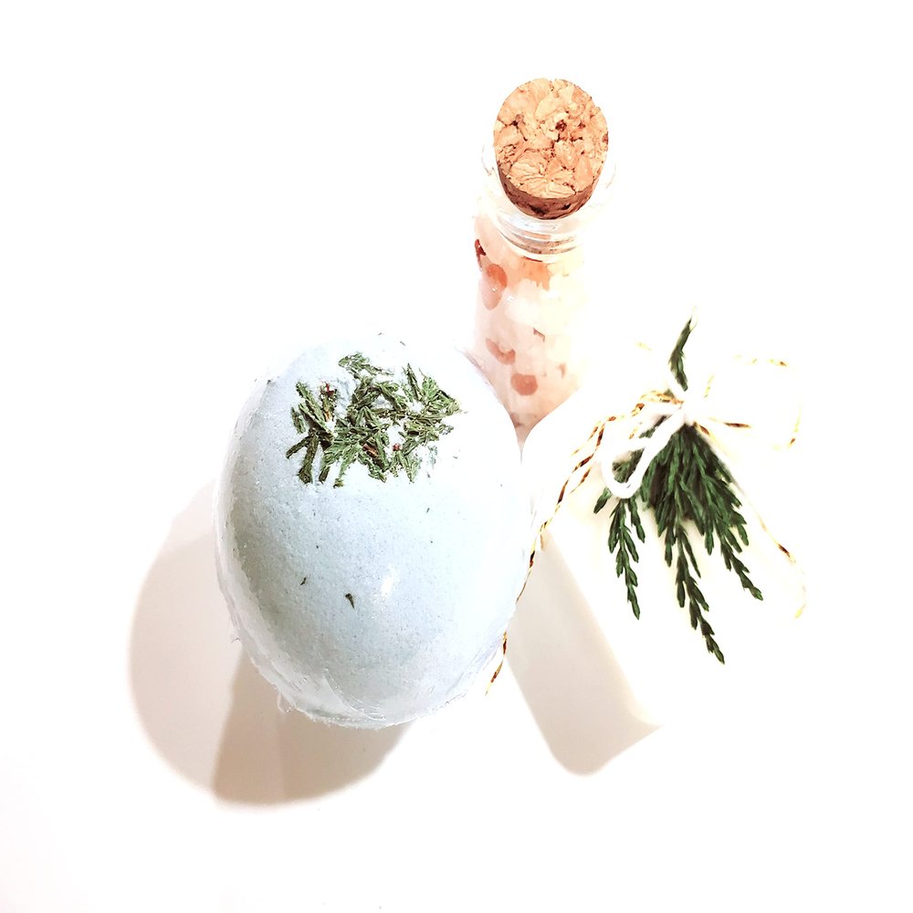 Christmas gift set, bath bomb, handmade soap, bath soaking salt