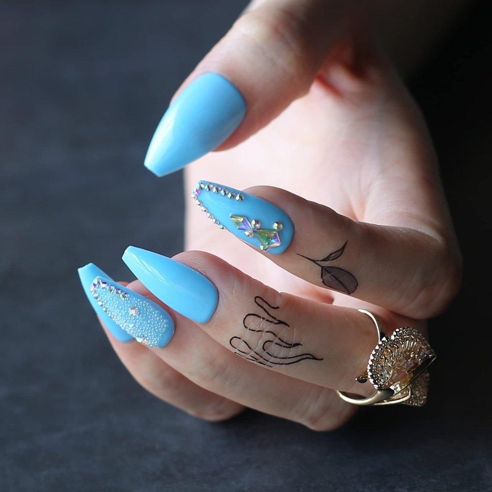 MqpQ Coffin Baby Blue Glossy Press On Nails With French Crystal Design Exquisite Fake Nails Gel Cover False Nails Ballet Square