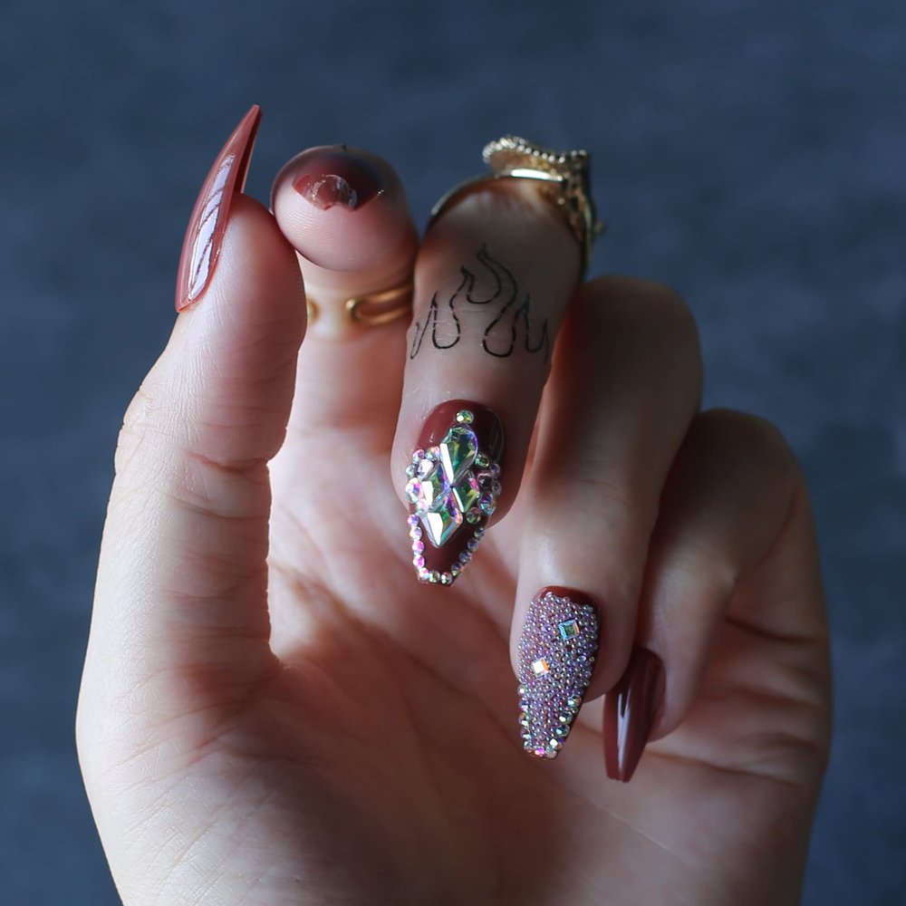 MqpQ Short Ballet Coffee Advanced crystal design False Nails Custom Logo Glossy Coffin Blair Fake Nails Dark Brown Gel