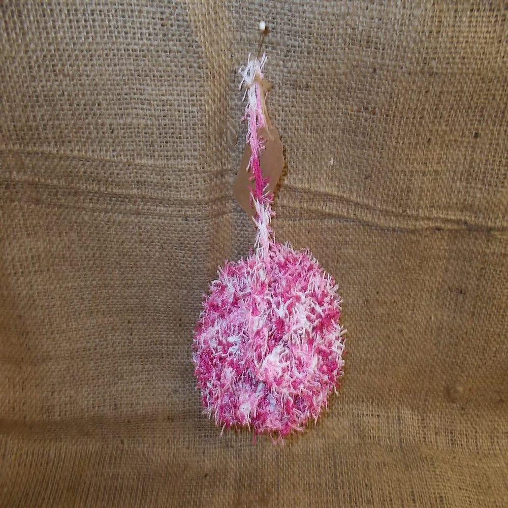Loofah Style Bath and Shower Scrubby (Pink Variegated)