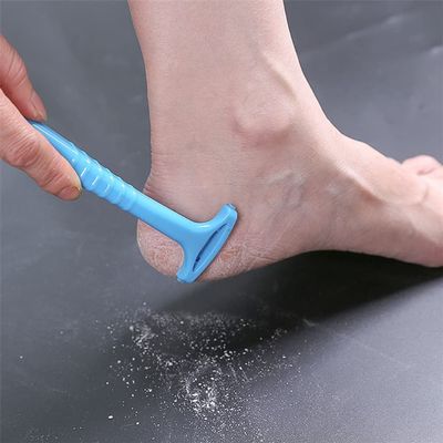 InfantLY Bright Foot Heel Callus Remover Feet Dead Skin Removal Skin Care Tool Plastic Portable Pedicure Rasp, Blue