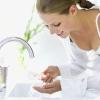 SOLUSTRE Face Washing Brush for Deep Cleansing Soft Bristles Manual Facial Massage Tool for Exfoliating Promotes Circulation and Absorption of Products for Daily Use view 3