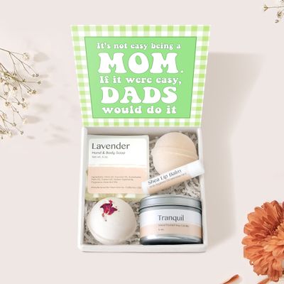 Dear Ava Spa Gifts for Women - Organic Self Care luxury Anti Stress Relaxing Bath and Body Kit Set Basket Box for Her with Heartfelt Card - Funny Mom Dad Gift
