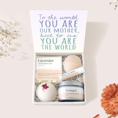 Dear Ava Spa Gifts for Women - Organic Self Care luxury Anti Stress Relaxing Bath and Body Kit Set Basket Box for Her with Heartfelt Card - Gift for Lovely Mom