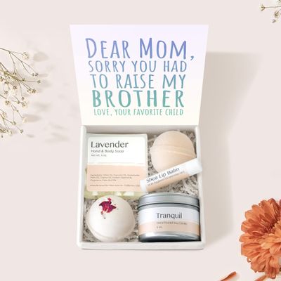 Dear Ava Spa Gifts for Women - Organic Self Care luxury Anti Stress Relaxing Bath and Body Kit Set Basket Box for Her with Heartfelt Card - Funny Mom Brother Gifts