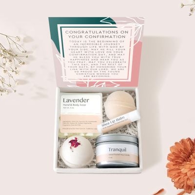Dear Ava Spa Gifts for Women and Girls - Organic Self Care Luxury Gifting Idea Kit Set Basket - Anti Stress Relaxing Bath and Body Gift Box for Her with Heartfelt Card Confirmation Gift for Girls